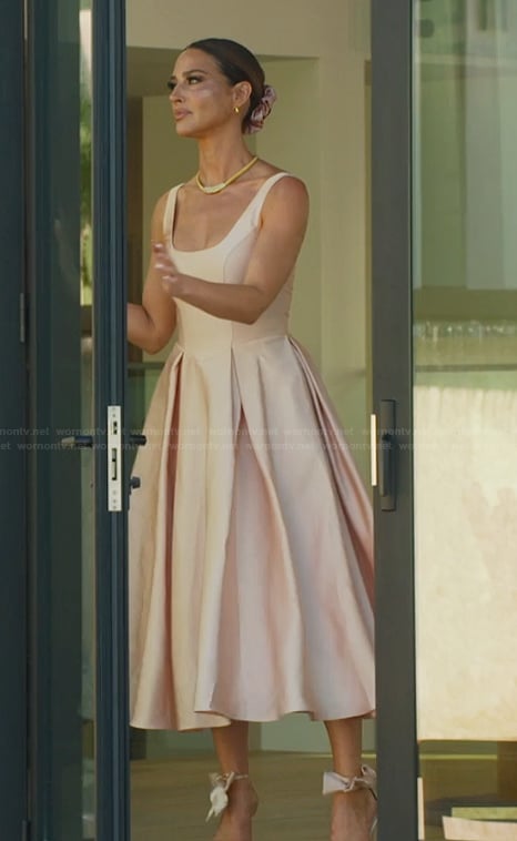 Polly’s pink flare dress on Selling the OC