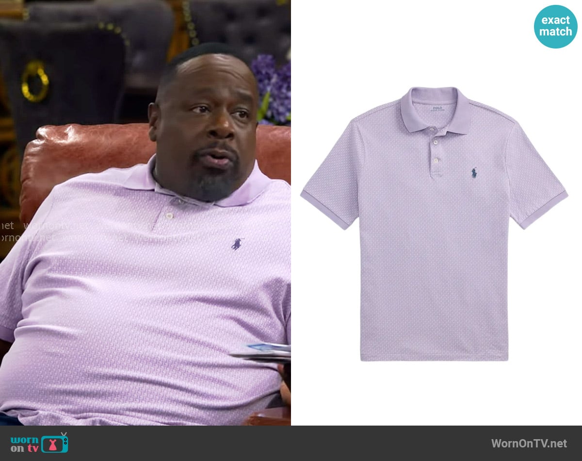 Polo Ralph Lauren Classic Fit Stretch Mesh Mallet Print Short Sleeve Polo Shirt in Wisteria worn by Calvin (Cedric The Entertainer) on The Neighborhood