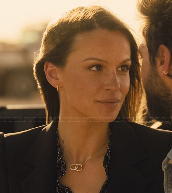 Rebecca’s gold pendant necklace on Landman