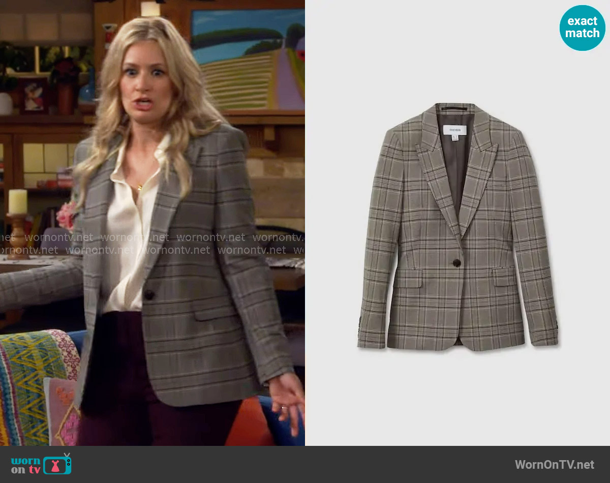 Reiss Tamy Blazer worn by Gemma (Beth Behrs) on The Neighborhood