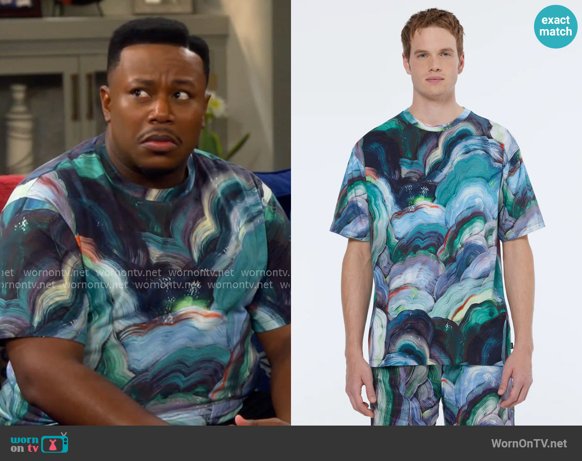 Scotch & Soda Abstract Print Relaxed Fit T-Shirt worn by Marty (Marcel Spears) on The Neighborhood
