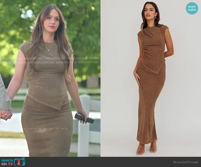 Selfie Leslie Calculated Cap Sleeve Ribbed Knit Top in Brown worn by Mikayla Matthews on The Secret Lives of Mormon Wives