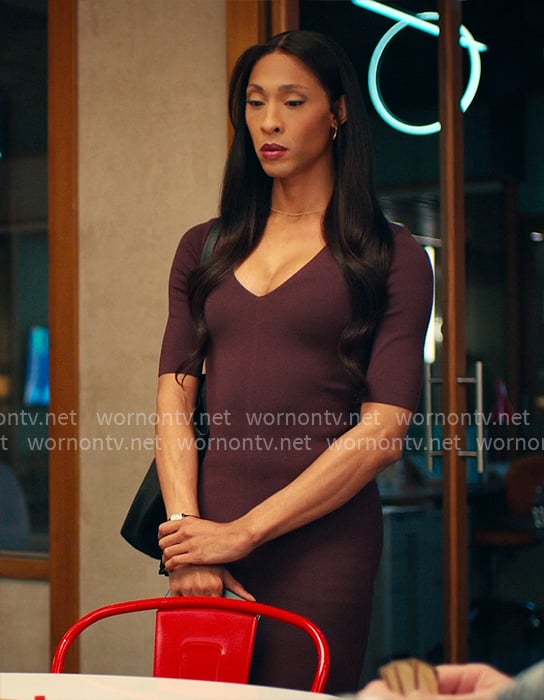 Sofia’s burgundy v-neck dress on Loot