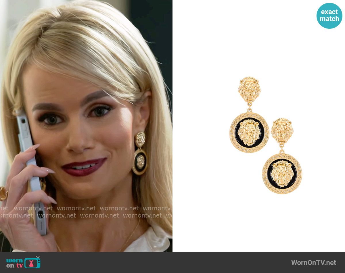 8 Other Reasons Sassy Studs worn by Vanessa McBride (Lauren Buglioli) on Beyond the Gates