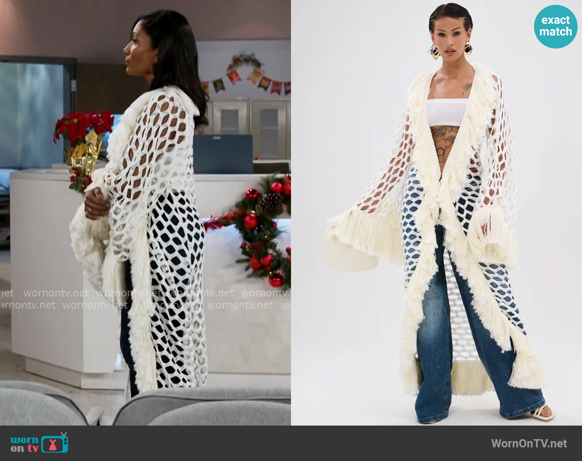 Akira Born Like This Fringe Detail Long Cardigan worn by Dana 'Leslie' Thomas (Trisha Mann-Grant) on Beyond the Gates