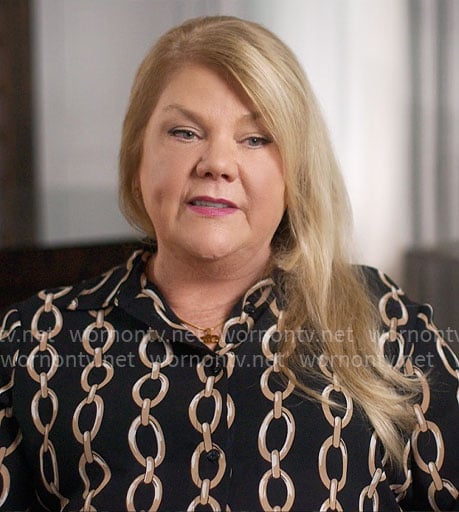 Andrea Swift’s chain print shirt on The End of an Era