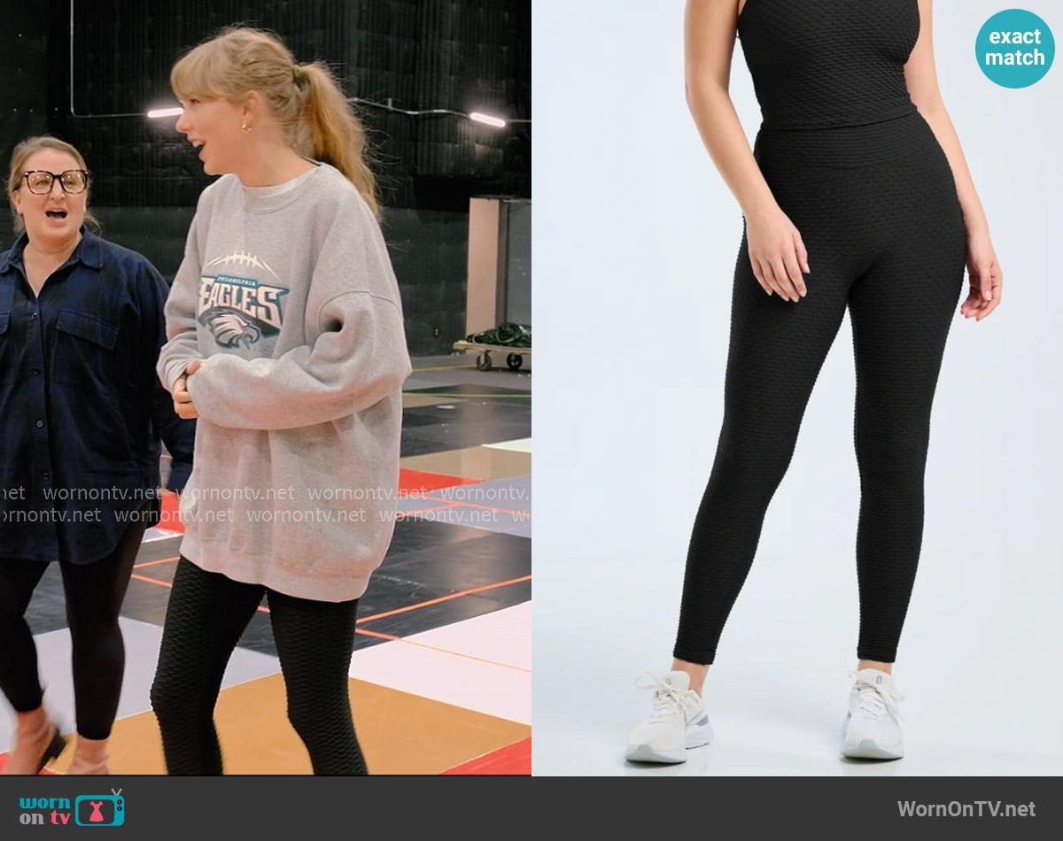 Booty by Brabants Croco Skin Seamless Leggings in Black worn by Taylor Swift on The End of an Era