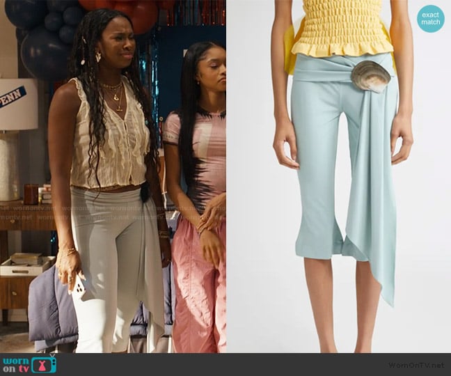 Conner Ives Mother-of-Pearl Shell Belt Capri Pants worn by Hilary Banks (Coco Jones) on Bel-Air