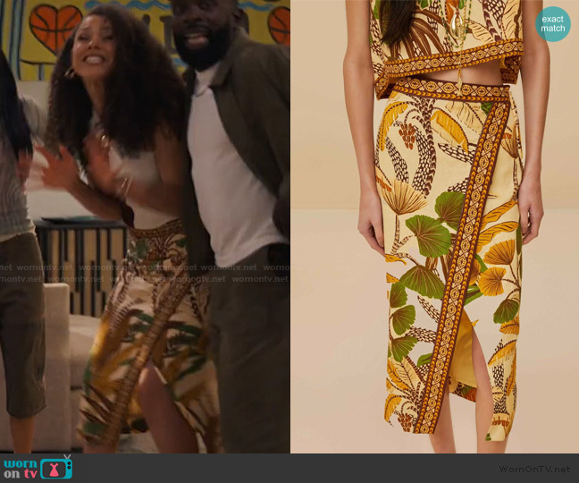 Farm Rio Sand foliage sketch lenzing worn by Penelope (Lenora Crichlow) on Bel-Air