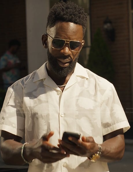 Geoffrey’s white floral shirt on Bel-Air
