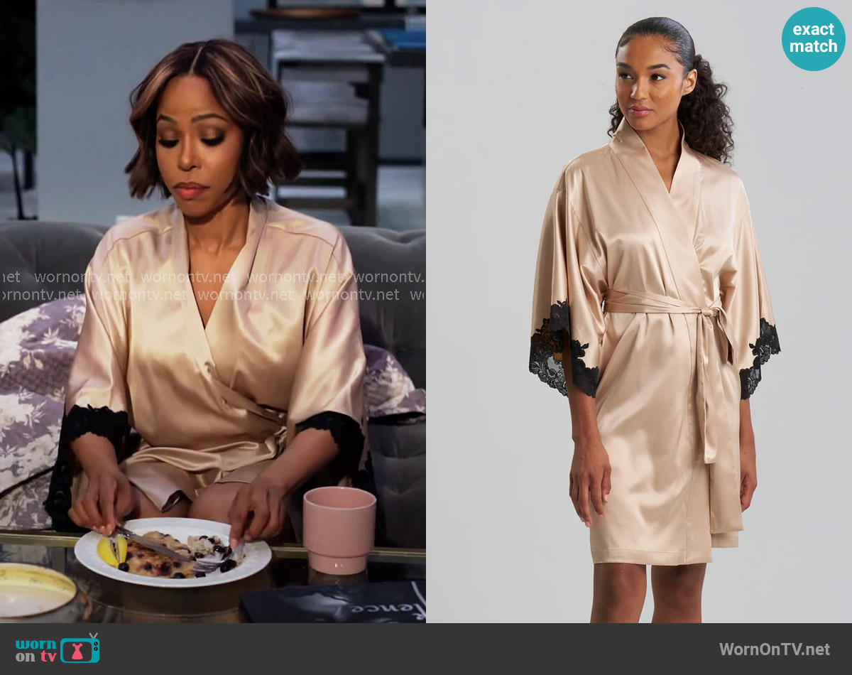 Natori Peony Glamour Wrap in Cafe worn by Andrea Barnes (Kj Smith) on Tyler Perrys Sistas