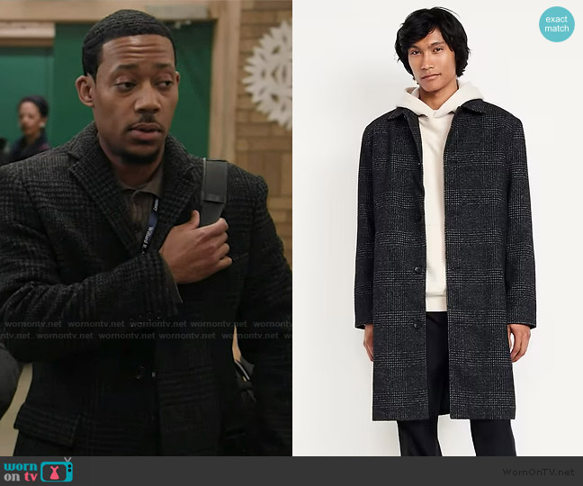 Old Navy Plaid Twill Topcoat worn by Gregory Eddie (Tyler James Williams) on Abbott Elementary
