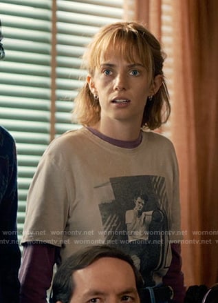 Robin’s white Tom Waits tee on Stranger Things
