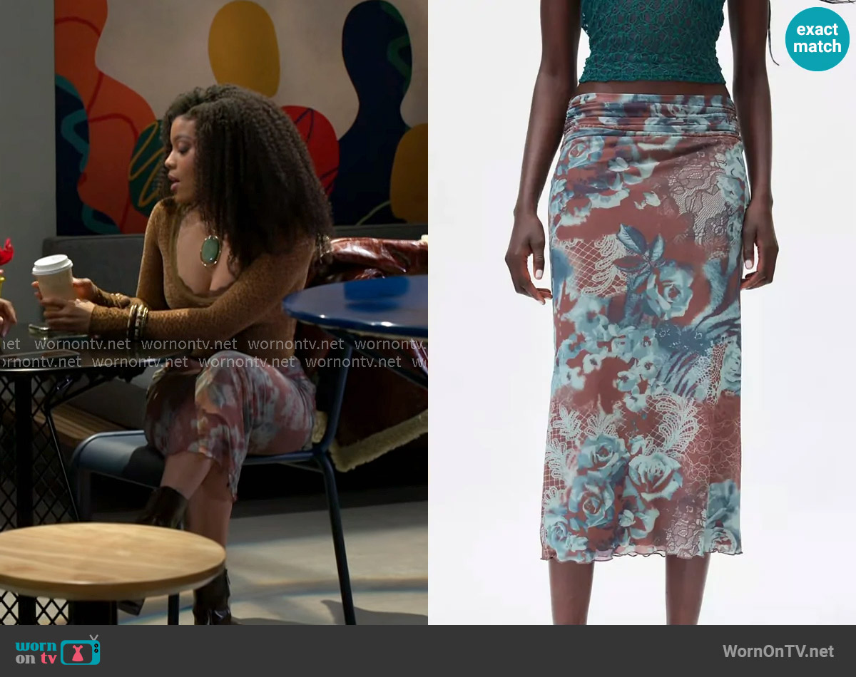 Silence + Noise Naomi Column Mesh Maxi Skirt worn by Eva Thomas (Ambyr Michelle) on Beyond the Gates