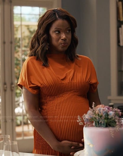 Viv’s orange ribbed dress on Bel-Air