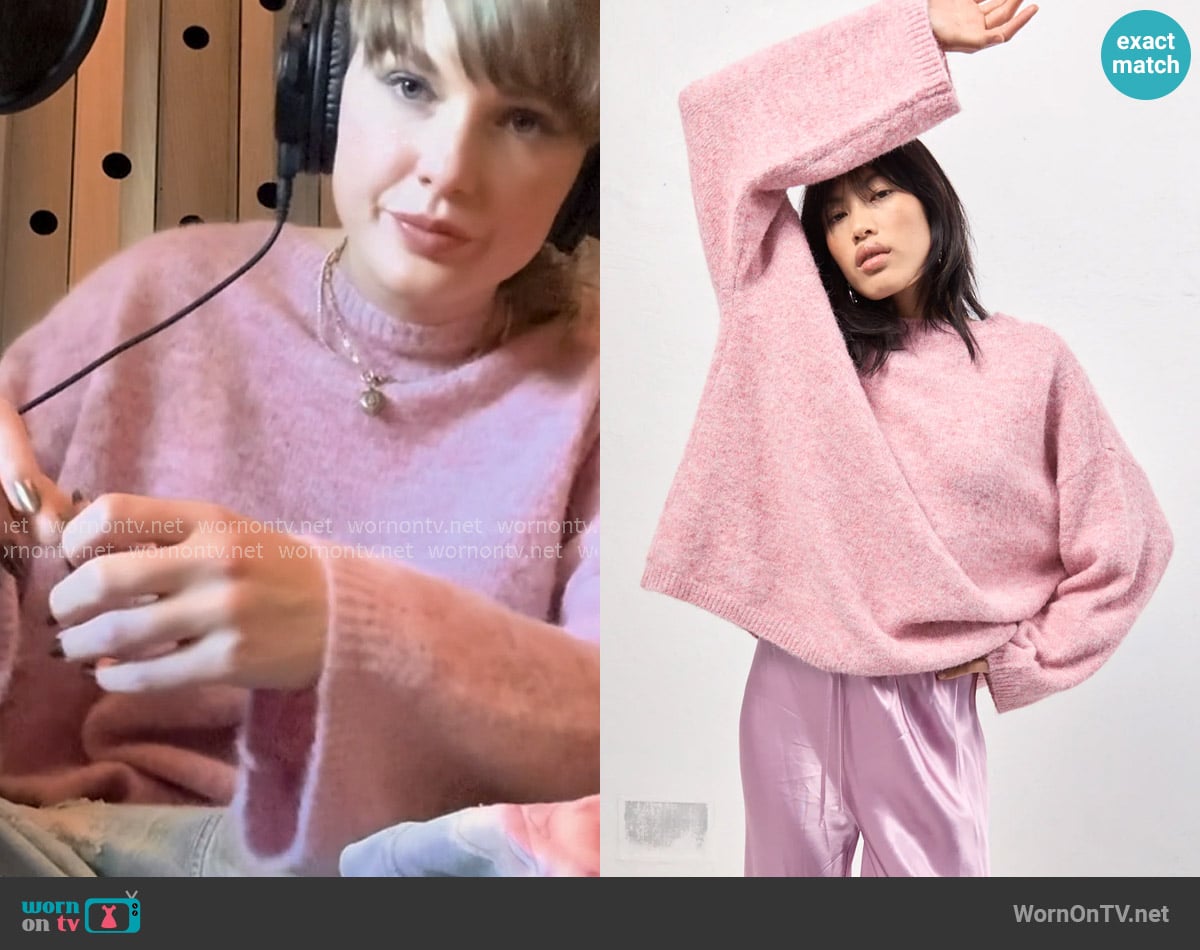 Vrg Grl Juni Knit Jumper Pink Marle worn by Taylor Swift on The End of an Era