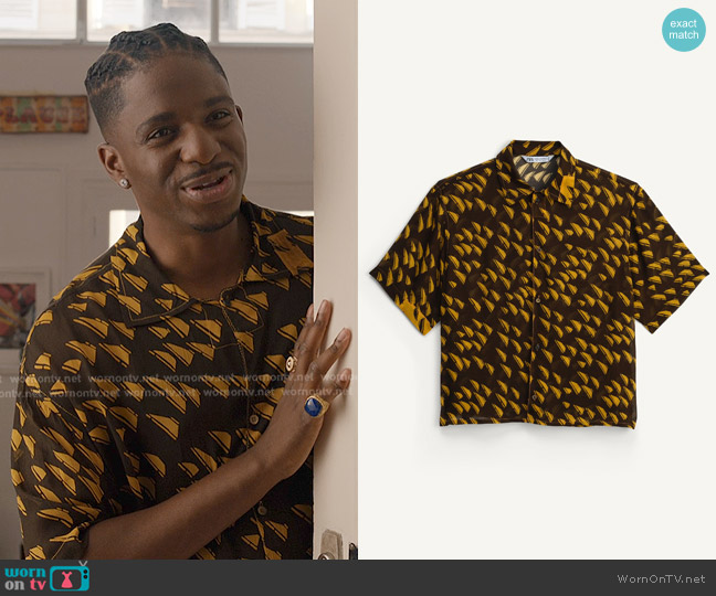 Zara Limited Edition Geometric Pattern Shirt worn by Julien (Samuel Arnold) on Emily in Paris