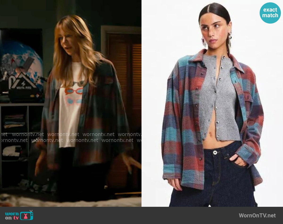 BDG Dani Oversized Flannel Shirt worn by Morgan Gillory (Kaitlin Olson) on High Potential