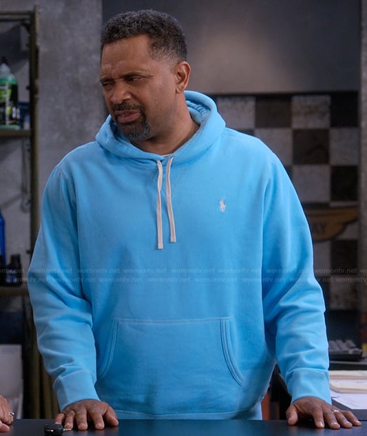 Bennie’s blue hoodie on The Upshaws