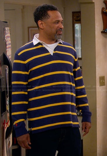 Bennie’s blue striped rugby shirt on The Upshaws