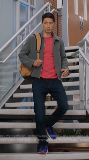 Blue’s purple and orange sneakers on Greys Anatomy