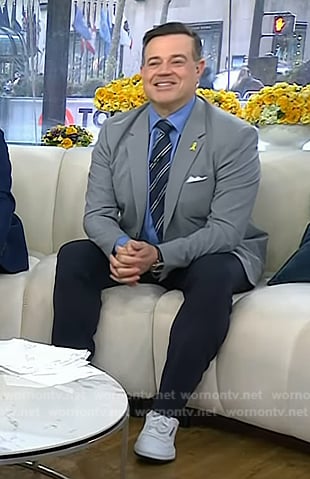 Carson Daly’s white sneakers on Today