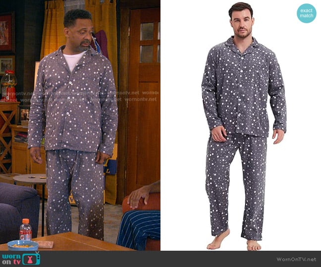 CHUNG Flannel Pajamas Set in Grey Star worn by Bernard Upshaw (Mike Epps) on The Upshaws