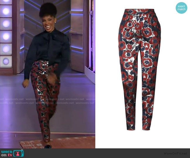 Dolce & Gabbana Metallic Floral Pants worn by Amber Ruffin on The Kelly Clarkson Show