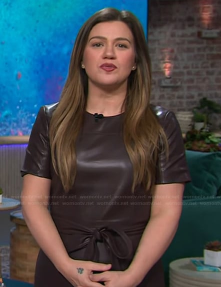 Kelly’s brown leather dress on The Kelly Clarkson Show