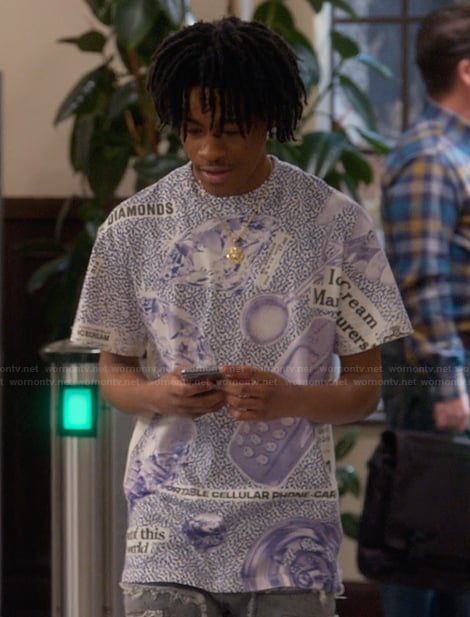 Kelvin’s printed tee on The Upshaws