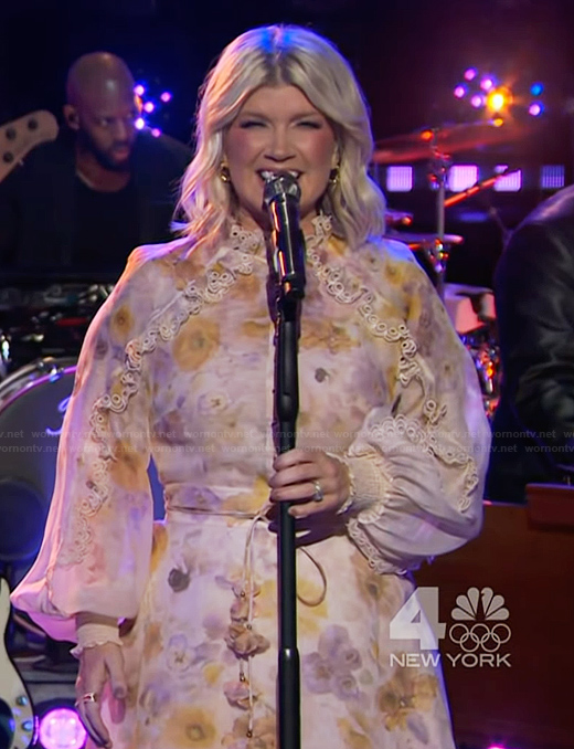 Natalie Grant’s floral print blouse and skirt on The Kelly Clarkson Show