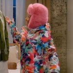 Regina’s abstract print ski jacket on The Upshaws