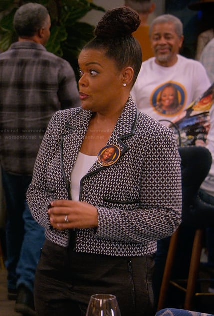 Regina’s geometric print blazer on The Upshaws