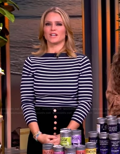 Sara’s blue striped sweater on The View