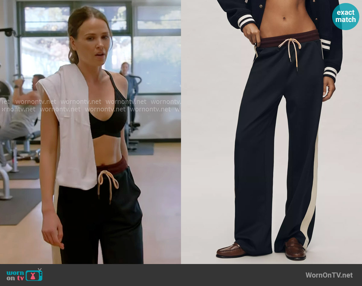 Steve Madden Daisy Pull-On Track Pants worn by Lyla 'Lizzy' Novak (Jocelyn Hudon) on Chicago Fire