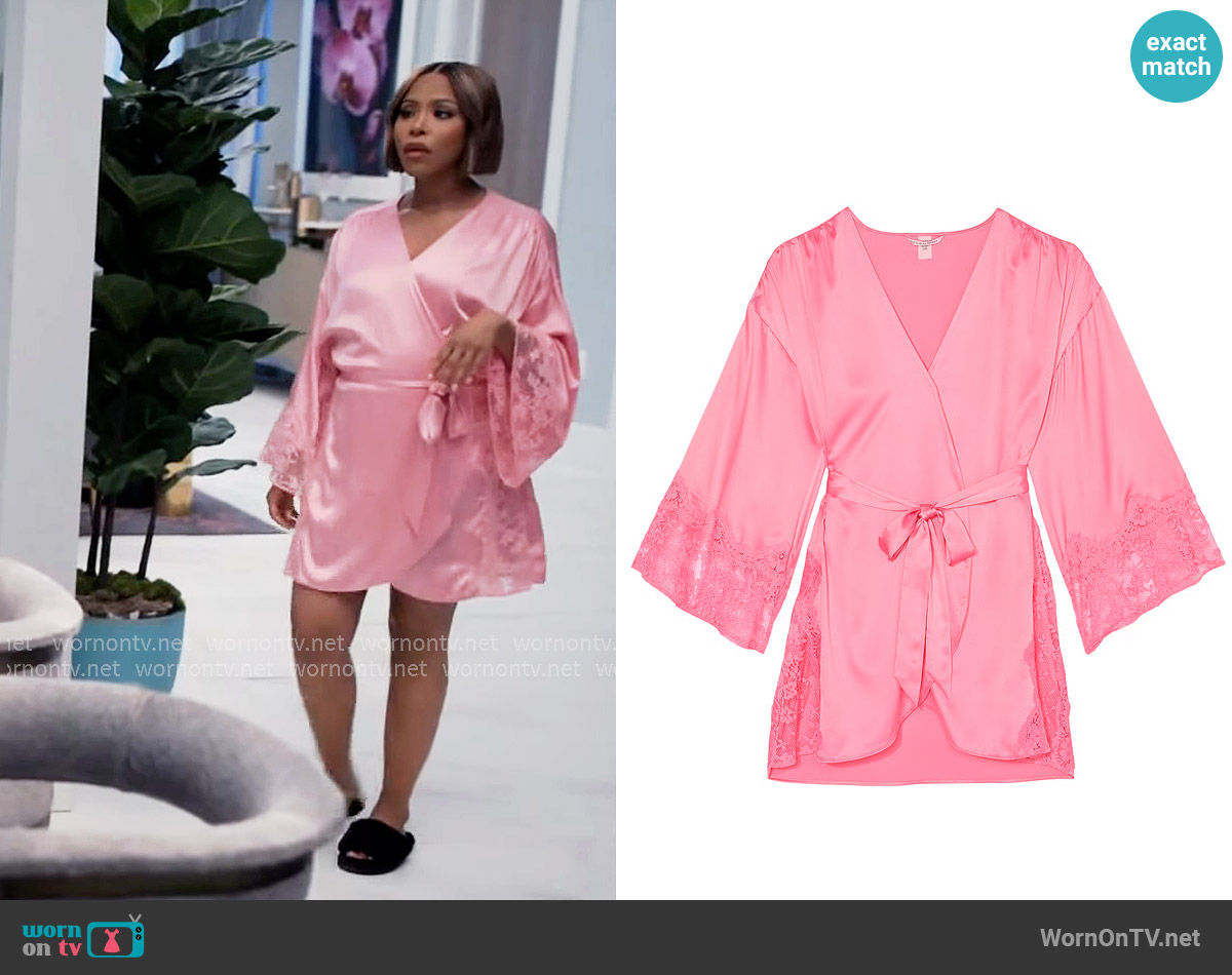 Victorias Secret Satin & Lace Trim Robe worn by Andrea Barnes (Kj Smith) on Tyler Perrys Sistas