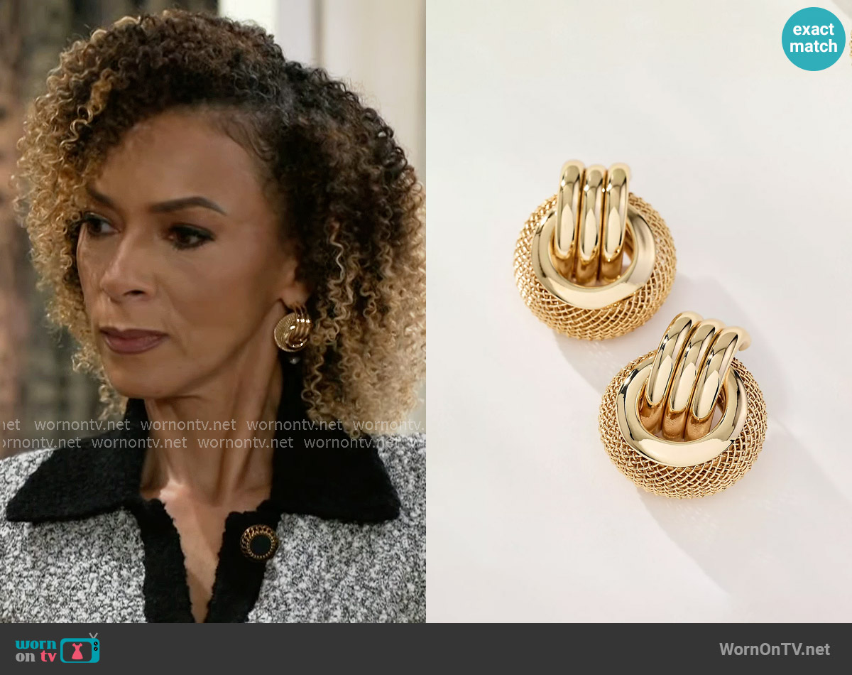 8 Other Reasons 1989 Hoop Earrings worn by Anastasia Belleclaire (Timeca Seretti) on Beyond the Gates