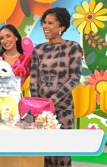 Adriana Diaz’s printed long sleeve dress on CBS Mornings