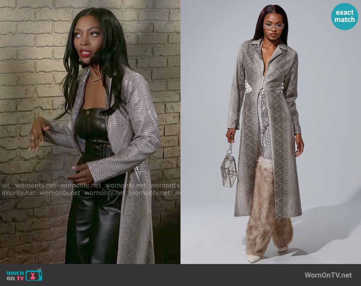 Akira Lila Cutout Trench worn by Lynette Wise (Dominique Madison) on Beyond the Gates