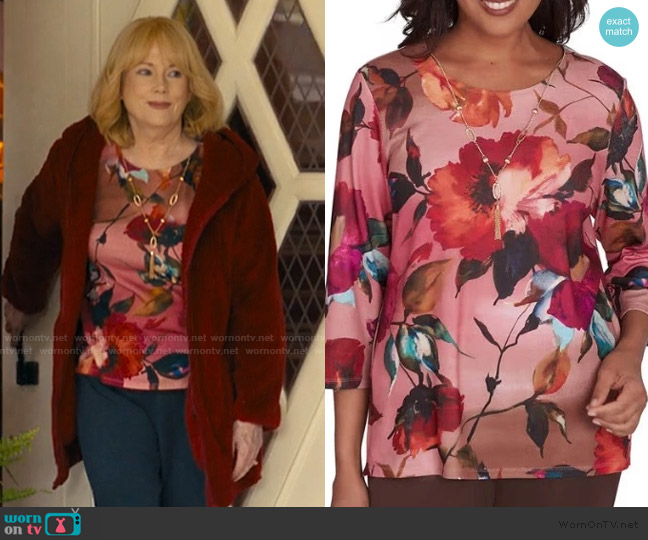 Alfred Dunner Wine Country Watercolor Floral Top worn by Lynn Gardner (Julia Duffy) on The Burbs
