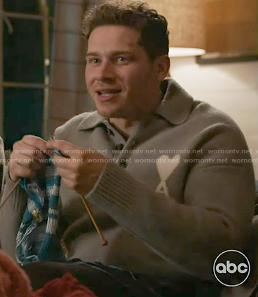Buck’s grey polo knit sweater on 9-1-1