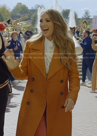Carrie’s orange double breasted coat on Amercan Idol