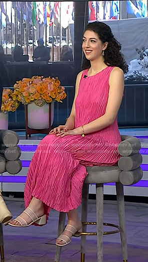 Elena Nicolaou’s pink pleated sleeveless dress on Today