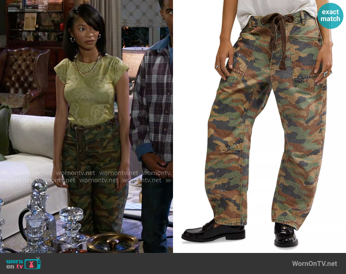 Free People Moxie Printed Pants worn by Jessica Harris (Camryn Jade) on Beyond the Gates