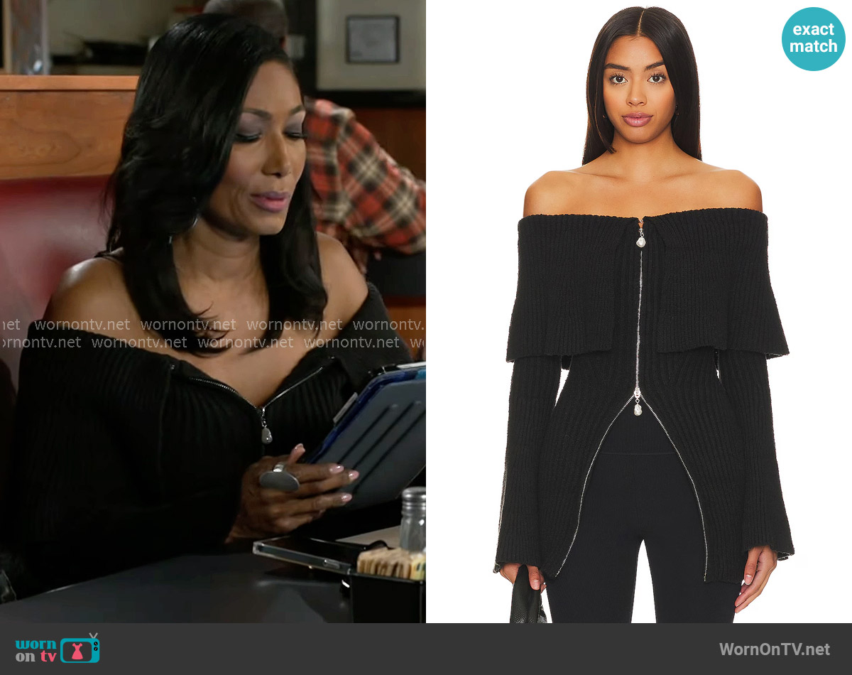 House of Harlow 1960 Akari Off Shoulder Sweater worn by Dana 'Leslie' Thomas (Trisha Mann-Grant) on Beyond the Gates