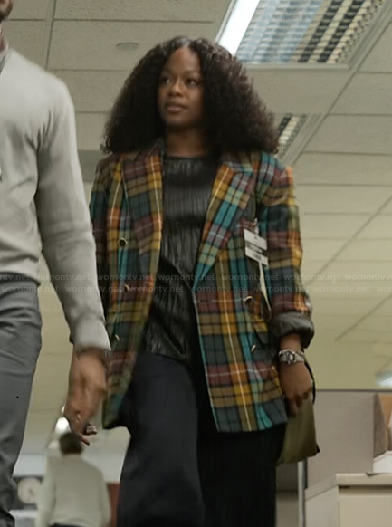 Izzy’s mixed plaid blazer on The Lincoln Lawyer
