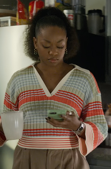 Izzy’s stripe knit v-neck top on The Lincoln Lawyer