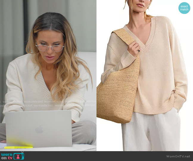 Jenni Kayne Simone Sweater in Ivory worn by Dorit Kemsley on The Real Housewives of Beverly Hills