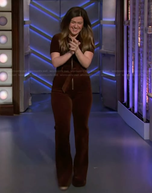 Kelly’s brown zip front jumpsuit on The Kelly Clarkson Show
