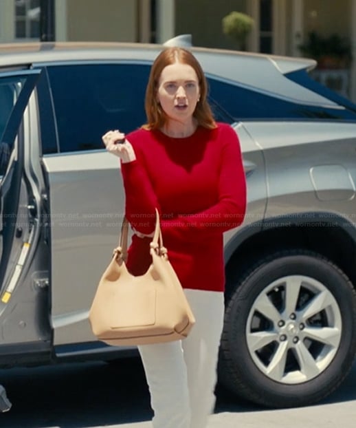 Lauren’s beige leather tote on The Burbs
